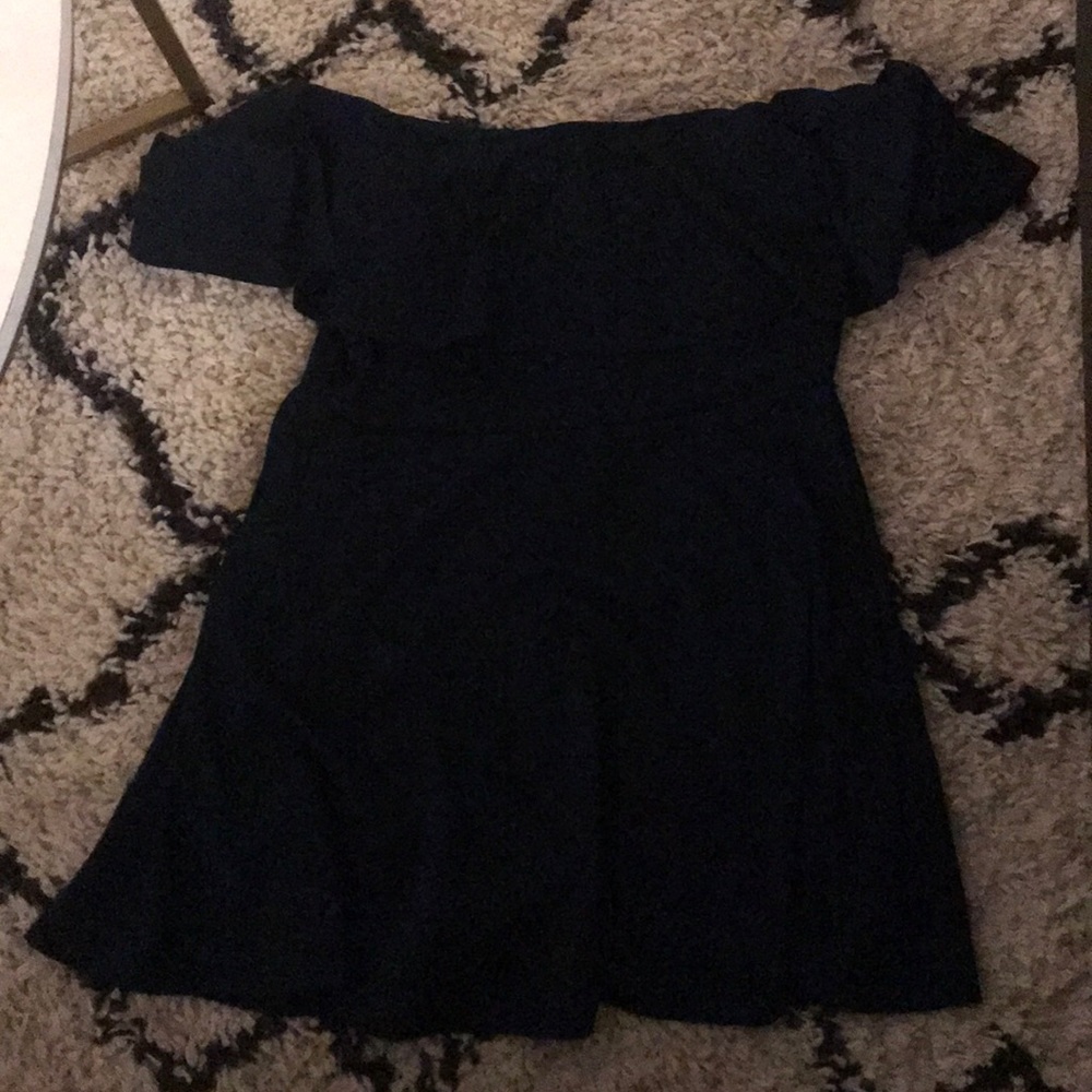 NWT Cute off the shoulder dress!! 💙💙